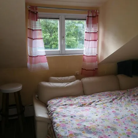 Wohlfuehloase - Zimmer, Appartment - Im Herzen Starnbergs Værelse billede