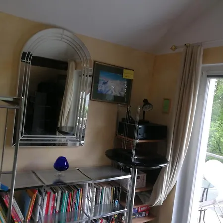 Wohlfuehloase - Zimmer, Appartment - Im Herzen Starnbergs Værelse billede