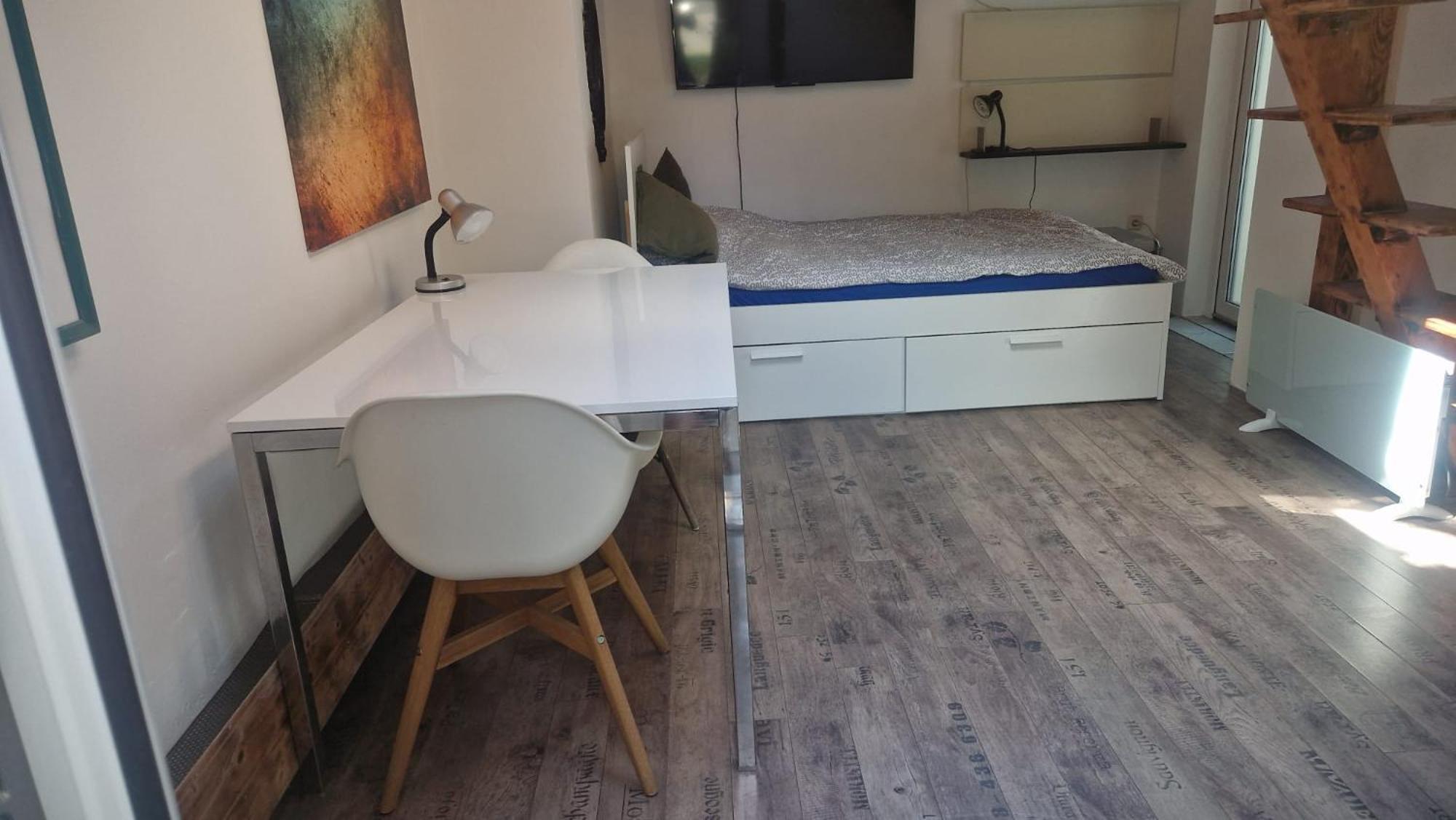 Wohlfühloase - Zimmer, - Im Herzen Starnbergs Privatunterkunft